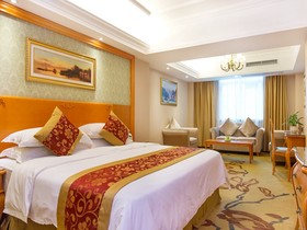 Vienna Hotel Sanya First Market