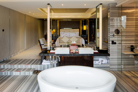 Visun Royal Yacht Hotel