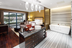 Visun Royal Yacht Hotel