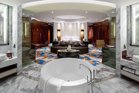 Visun Royal Yacht Hotel