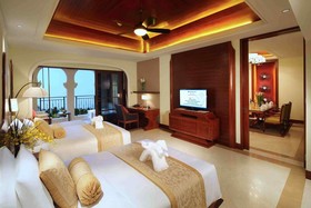 Wyndham Grand Plaza Royale Hainan Longmu Bay