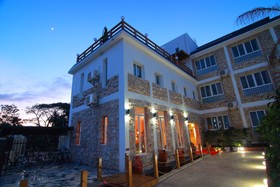 Yalong Bay Sanya Farinn