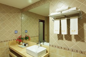 Yalong Bay Sanya Farinn