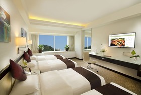 Regal Riverside Hotel