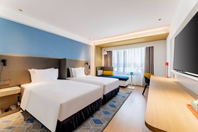 Holiday Inn Express Hohhot East Station, an IHG Hotel