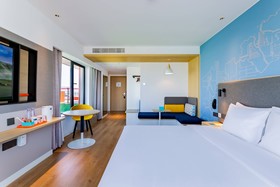 Holiday Inn Express Hohhot East Station, an IHG Hotel