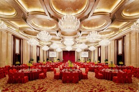 Howard Johnson by Wyndham Parkview Plaza Erdos