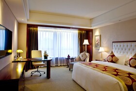 Howard Johnson by Wyndham Parkview Plaza Erdos