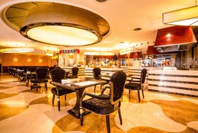 Howard Johnson by Wyndham Domando Plaza Wulanchabu