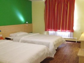 7Days Inn Changchun Jiefang Bridge City Train