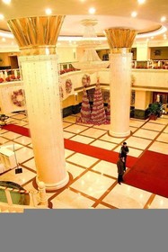 Redbuds Plaza Hotel