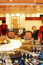 Redbuds Plaza Hotel