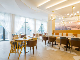 Atour Hotel Dalian Railway Station