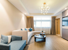 Atour Hotel Dalian Railway Station