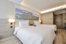 Atour Hotel Dalian Zhongshan Plaza