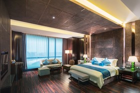 Crowne Plaza Dalian Sports Center