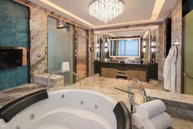 Crowne Plaza Dalian Sports Center