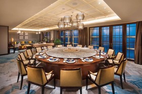 Hilton Dalian Golden Pebble Beach Resort