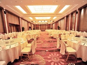 S&N Dalian Hotel