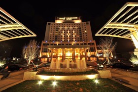 S&N Dalian Hotel
