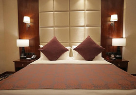 Heihe Yinjian Jianguo Hotel