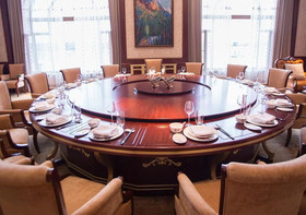 Heihe Yinjian Jianguo Hotel