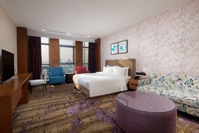 Days Hotel by Wyndham Jilin Railway Station