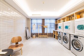 Atour Hotel Jinzhou Ave Airport Ningbo