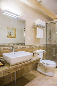 Golden Palace Trade & Business Hotel