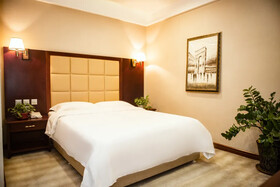 Golden Palace Trade & Business Hotel