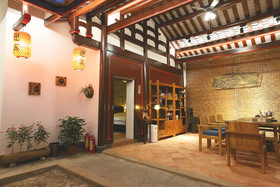 Chaozhou Shifeng Yingbin Inn