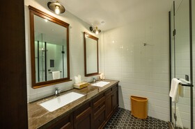 Chikan Li Yuan Hotel