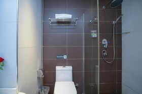 7 Days Inn Yunfu Luoding Central Branch