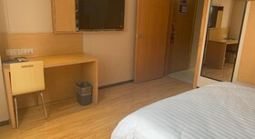 7 Days Inn Yunfu Luoding Central Branch