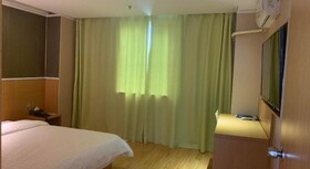 7 Days Inn Yunfu Luoding Central Branch