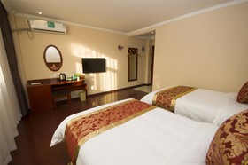 GreenTree Inn ShenZhen BaoAn XiXIang PingZhou Metro Station Business Hotel
