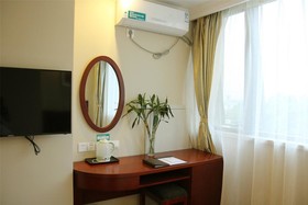 GreenTree Inn ShenZhen BaoAn XiXIang PingZhou Metro Station Business Hotel