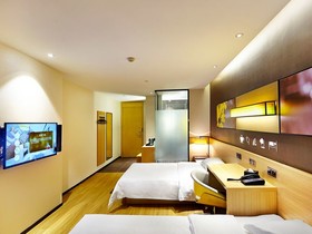 7 Days Premium Dongxing Dongmeng Road Branch