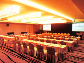 Changshan Lake Plaza Changle