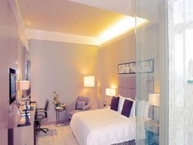 Changshan Lake Plaza Changle