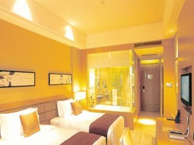 Changshan Lake Plaza Changle