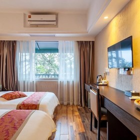 Lanzone Resort