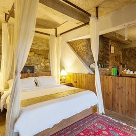 Lanzone Resort