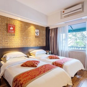 Lanzone Resort