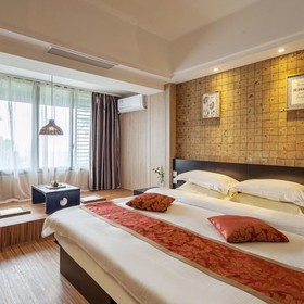 Lanzone Resort