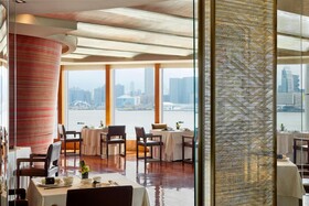 Four Seasons Hotel Hong Kong