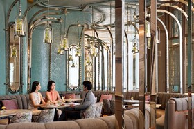 Four Seasons Hotel Hong Kong