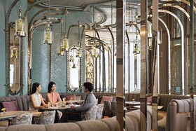 Four Seasons Hotel Hong Kong