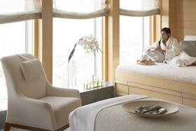 Four Seasons Hotel Hong Kong