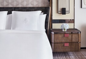 Four Seasons Hotel Hong Kong